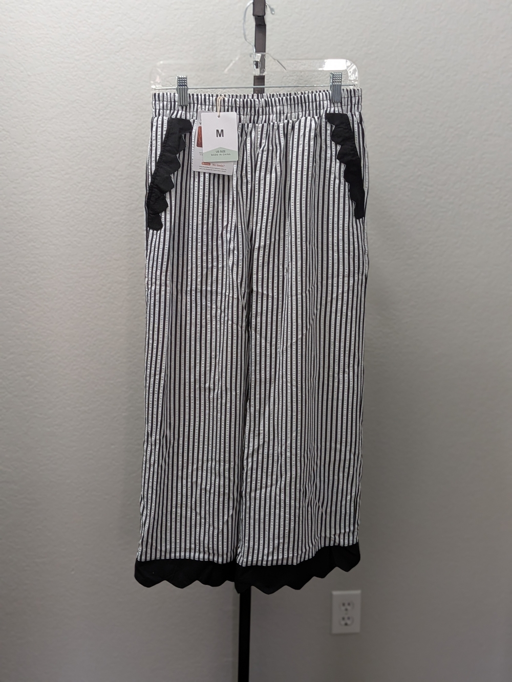Striped Wide-Leg Capris with Black Trim